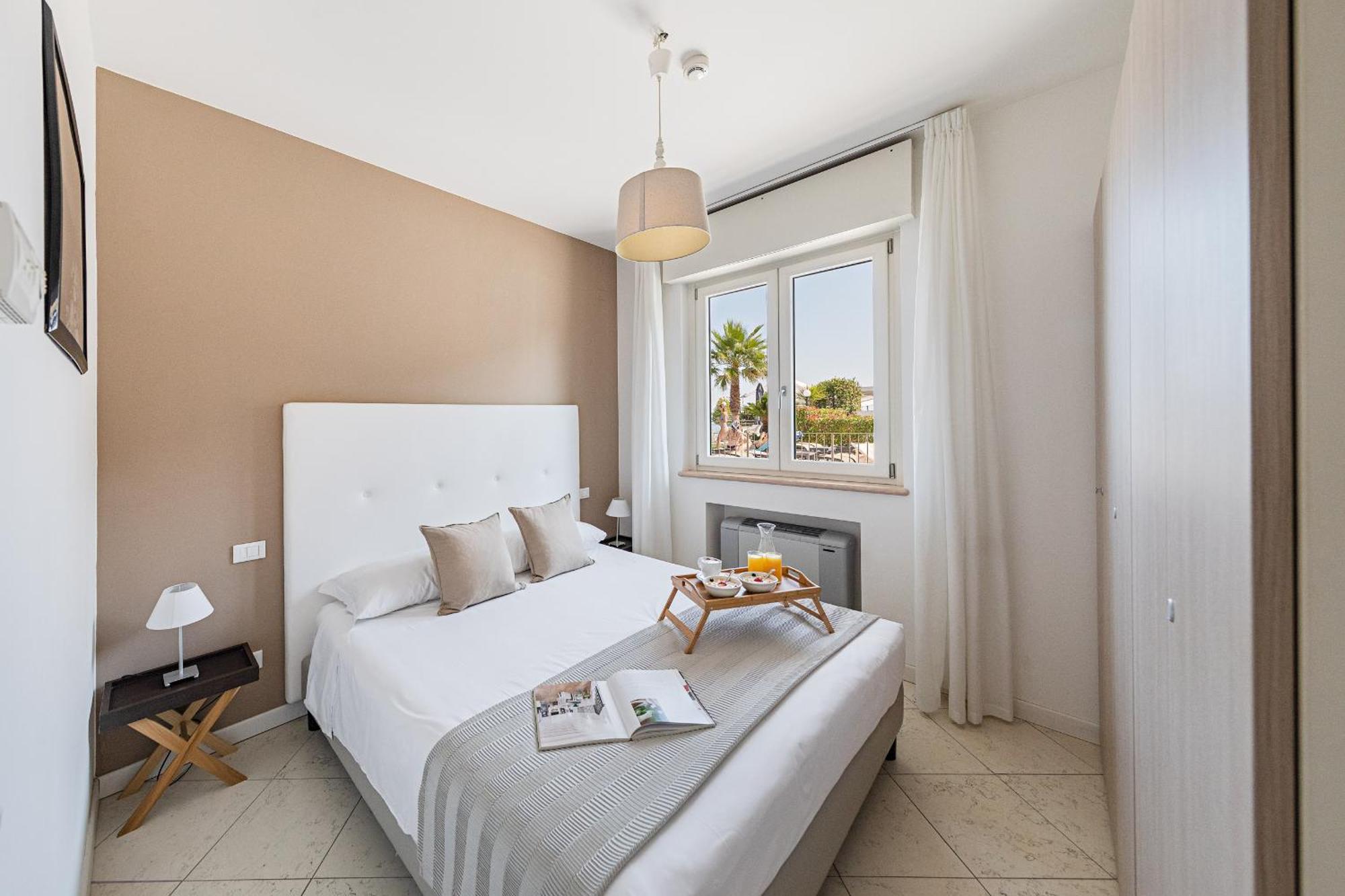 Residenza Miralago II By Wonderful Italy Desenzano del Garda Exteriör bild