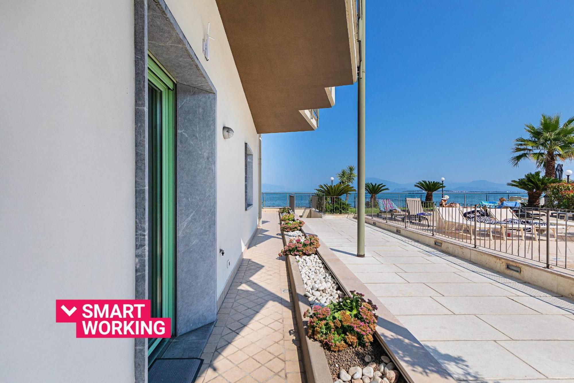 Residenza Miralago II By Wonderful Italy Desenzano del Garda Exteriör bild
