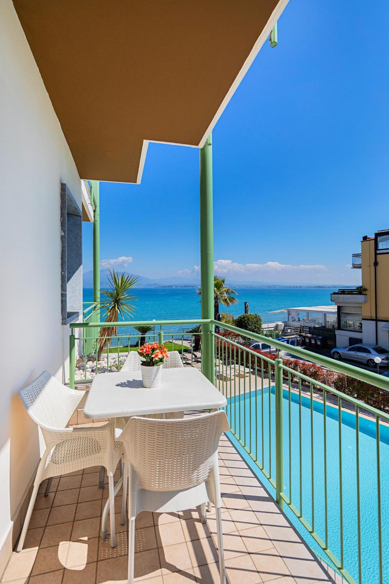 Residenza Miralago II By Wonderful Italy Desenzano del Garda Exteriör bild